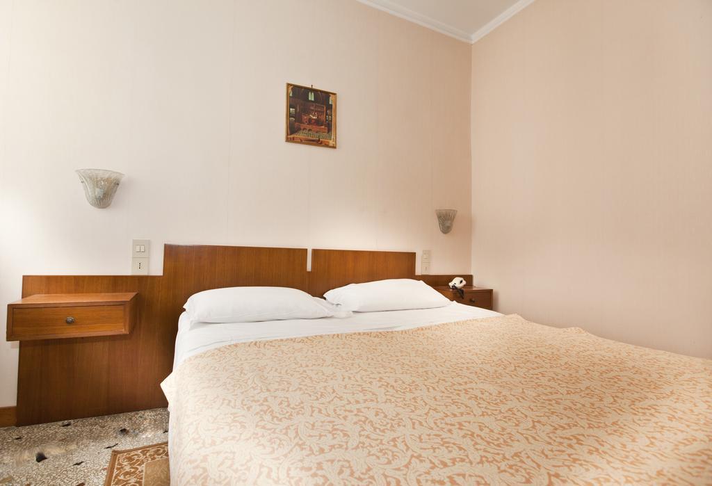 Hotel San Fantin Венеция Номер фото
